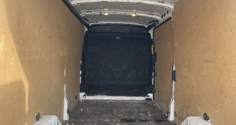 Image 3/4