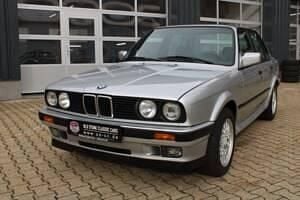 Argent Utilisé 1990 BMW 325 Berline | 18 990 € - Image 1/4
