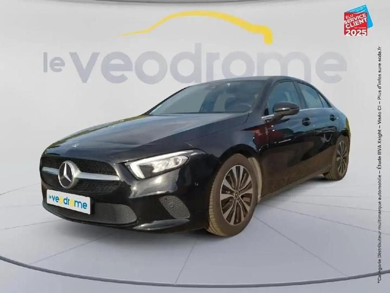 Noir Utilisé 2022 Mercedes A180 Business Berline | 22 999 € - Image 1/4