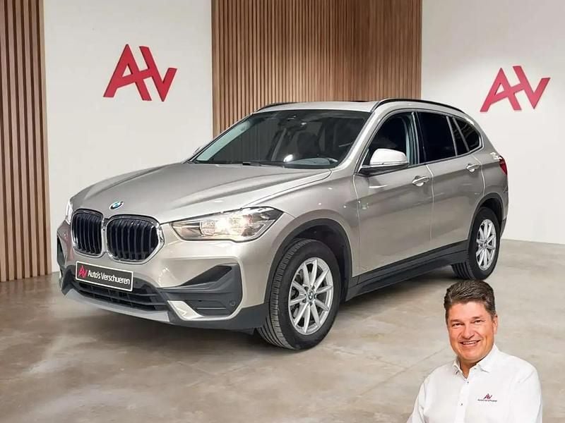 Gris Utilisé 2021 BMW X1 SUV | 23 990 € (Super prix) - Image 1/4