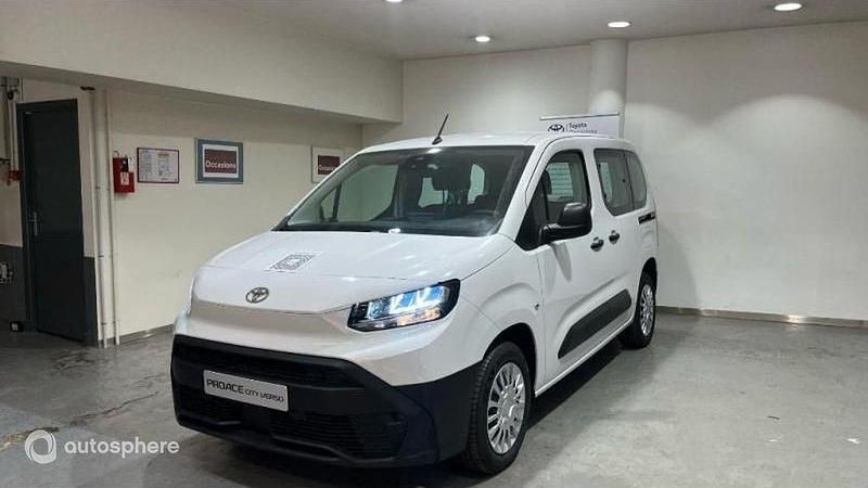 Blanc Nouvelle 2025 Toyota Proace Verso City Break | 27 840 € - Image 1/4