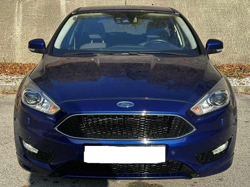 Occasion Ford Focus Titanium 116 ch (85 kW) 2010 Bleu Berline