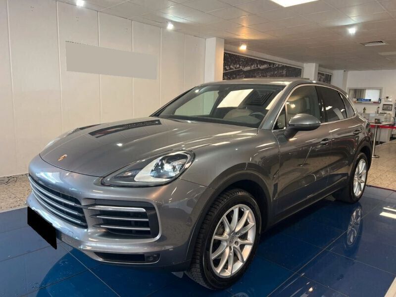 Gris Utilisé 2019 Porsche Cayenne SUV | 75 990 € (Prix assez cher) - Image 1/4