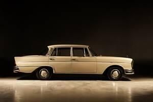 Blanc Utilisé 1965 Mercedes 220 SE Coupé | 29 900 € - Image 1/4