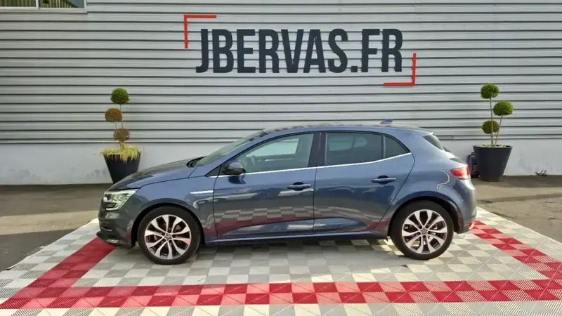 Utilisé 2022 Renault Mégane IV Techno Berline | 18 999 € (Prix juste) - Image 1/4