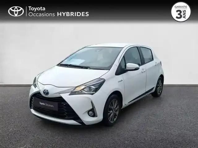 Blanc pur Occasion 2019 Toyota Yaris Hybrid Berline | 13 900 € (Bon prix) - Image 1/4