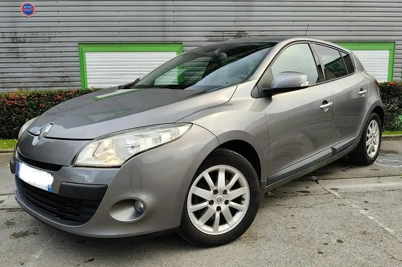 Utilisé 2009 Renault Mégane III Berline | 4 890 € (Prix juste) - Image 1/4
