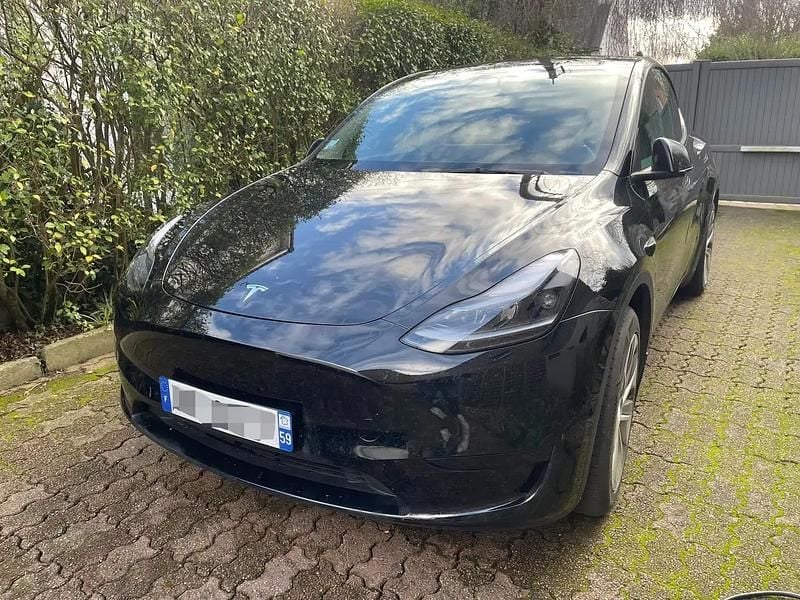 Noir Utilisé 2023 Tesla Model Y SUV | 29 500 € (Bon prix) - Image 1/4