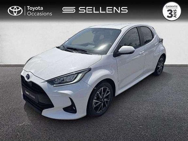 Utilisé 2023 Toyota Yaris Hybrid Design Berline | 20 880 € (Prix juste) - Image 1/1