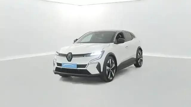 Noir Utilisé 2022 Renault Mégane Techno Berline | 22 490 € (Prix juste) - Image 1/4