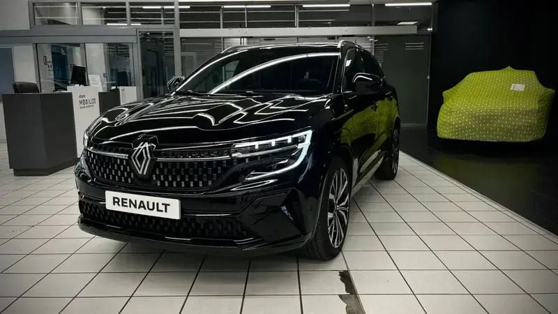 Noir Utilisé 2025 Renault Austral Iconic SUV | 44 480 € - Image 1/4