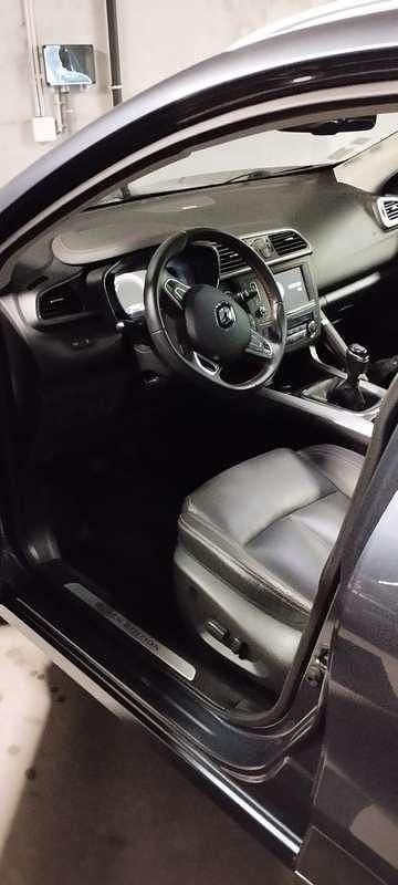 Image 3/4
