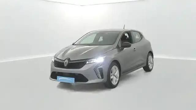 Gris Occasion 2024 Renault Clio V Evolution Berline | 14 990 € (Prix juste) - Image 1/4