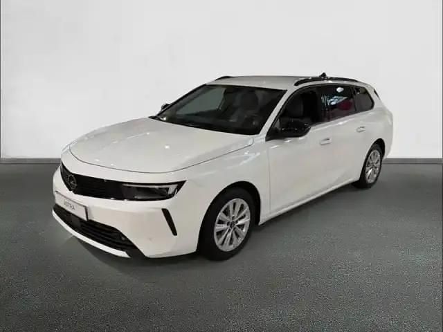 Blanc Utilisé 2024 Opel Astra Break | 29 990 € (Prix cher) - Image 1/4