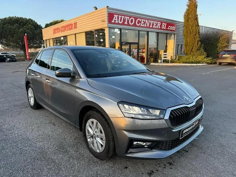 Gris Occasion 2025 Skoda Fabia Berline | 13 990 € (Super prix) - Image 1/4