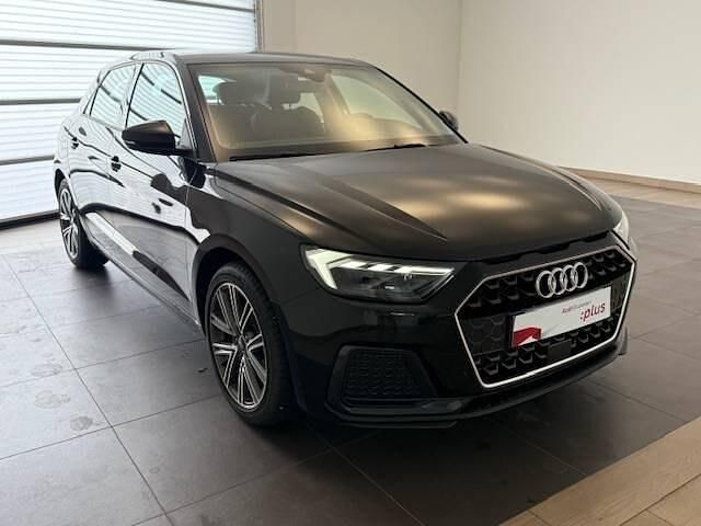 Noir mythe métallisé gris manhattan métallisé Utilisé 2025 Audi A1 Sportback Design Citadine | 26 990 € (Prix assez cher) - Image 1/4