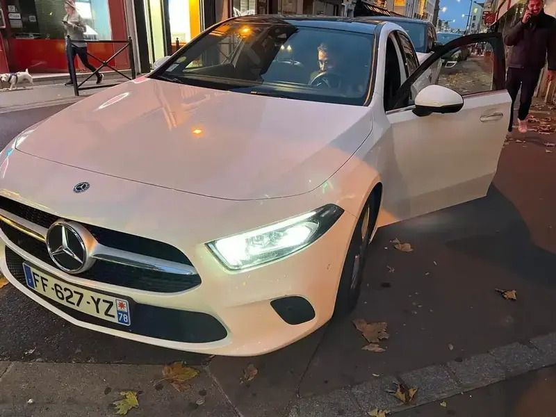 Blanc Utilisé 2019 Mercedes A200 Business Berline | 22 500 € (Prix juste) - Image 1/4