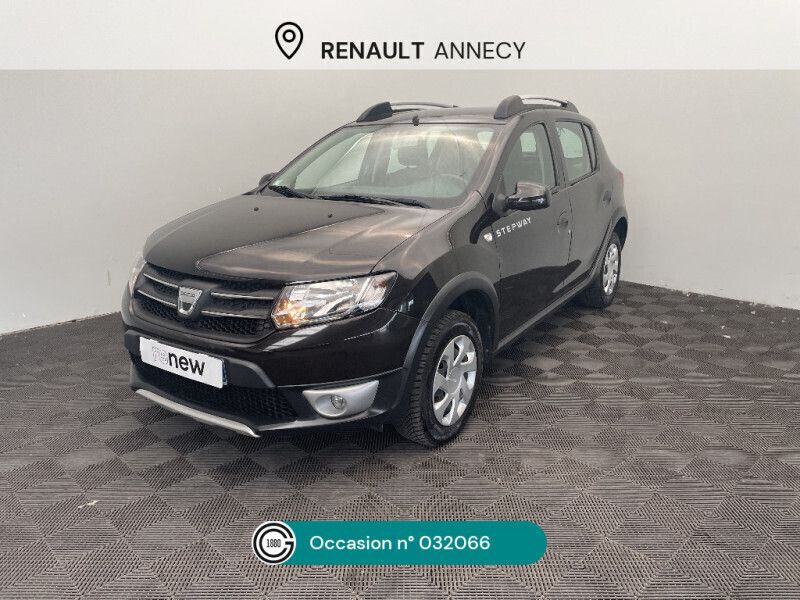 Noir Utilisé 2014 Dacia Sandero Prestige Citadine | 8 990 € (Prix juste) - Image 1/4