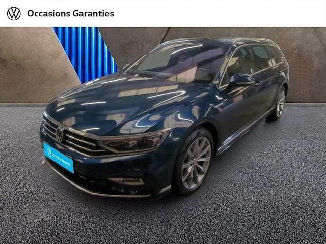 Utilisé 2020 VW Passat R-line Break | 30 990 € (Prix juste) - Image 1/4