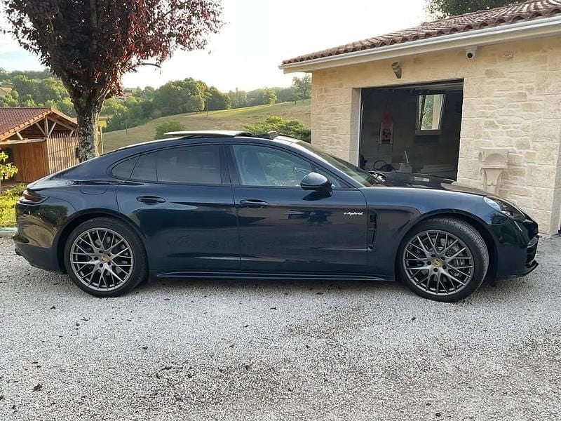Bleu Occasion 2018 Porsche Panamera Berline | 54 000 € (Prix juste) - Image 1/4