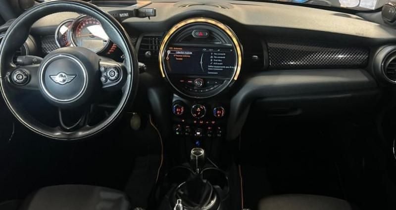 Image 3/4