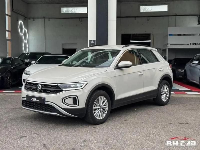 Gris Utilisé 2022 VW T-Roc Life SUV | 22 490 € (Prix juste) - Image 1/4