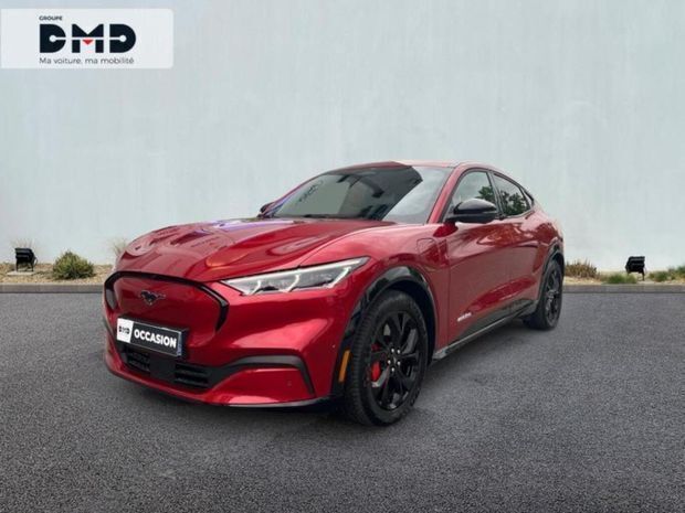 Rouge Utilisé 2024 Ford Mustang Mach-E Extended Range SUV | 39 900 € (Prix juste) - Image 1/4