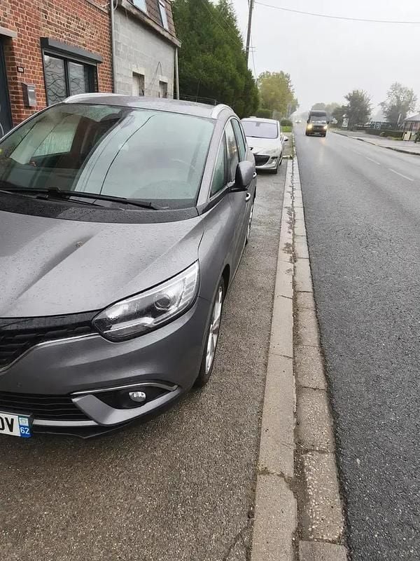 Utilisé 2017 Renault Grand Scénic IV Monospace | 11 000 € (Super prix) - Image 1/4