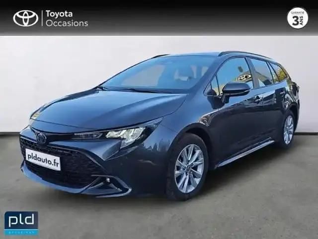 Gris atlas métallisé Utilisé 2024 Toyota Corolla Business Edition Break | 25 990 € (Prix juste) - Image 1/4