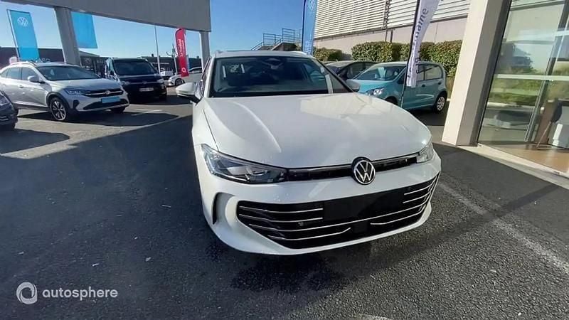 Blanc Occasion 2024 VW Passat Elegance Break | 44 980 € (Prix juste) - Image 1/4