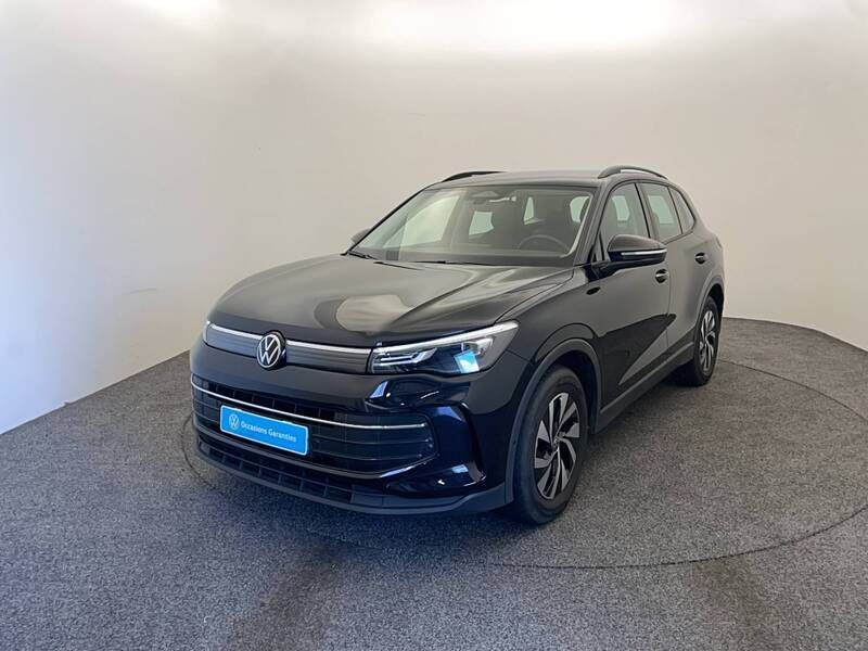 Noir Utilisé 2024 VW Tiguan Life SUV | 35 990 € (Prix juste) - Image 1/3