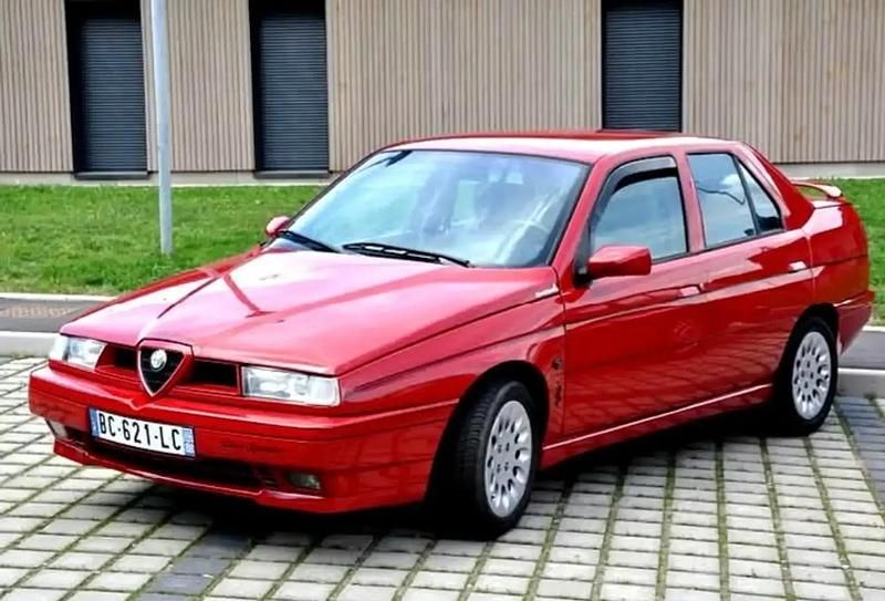 Rouge Occasion 1996 Alfa Romeo 155 Berline | 9 900 € - Image 1/4
