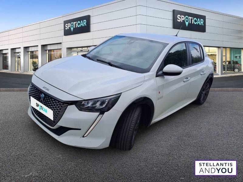 Blanc Utilisé 2021 Peugeot e-208 Business-Line Citadine | 14 780 € (Prix juste) - Image 1/3