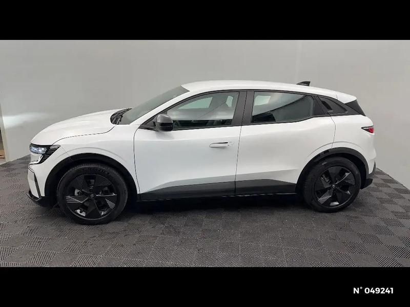 Occasion Renault Megane E-Tech Evolution 95 kW (130 ch) 2024 Blanc Berline