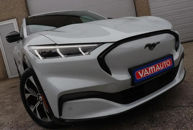 Blanc Utilisé 2024 Ford Mustang Mach-E Premium SUV | 37 950 € (Super prix) - Image 1/4