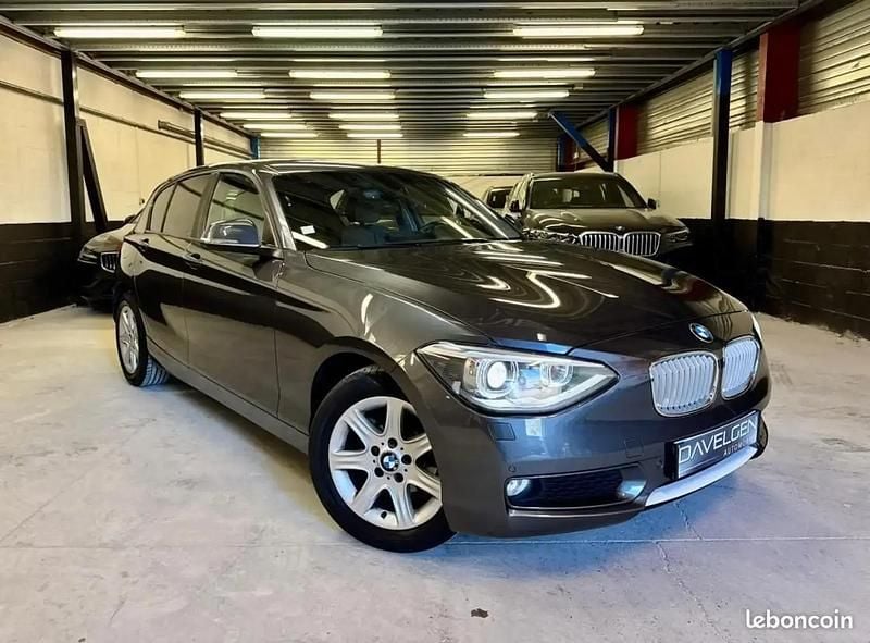 Gris Utilisé 2011 BMW 118 Citadine | 11 000 € (Prix juste) - Image 1/4