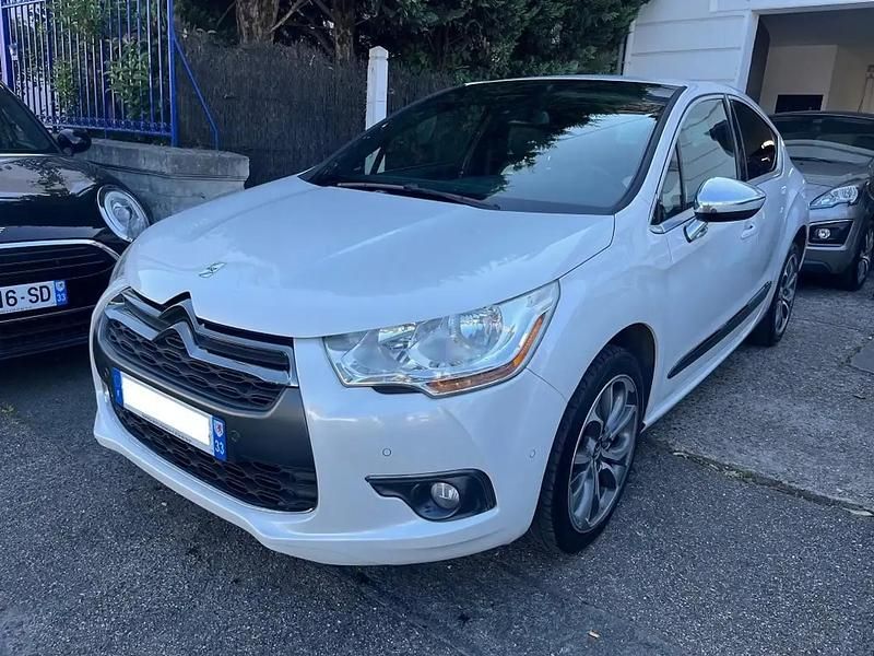 Utilisé 2011 Citroën DS4 So Chic Citadine | 8 990 € - Image 1/4