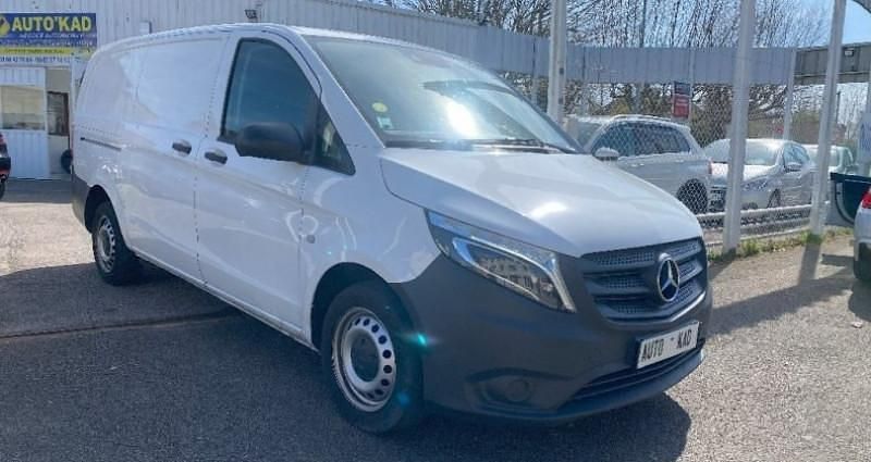 Blanc Occasion 2022 Mercedes Vito Van | 24 990 € - Image 1/4