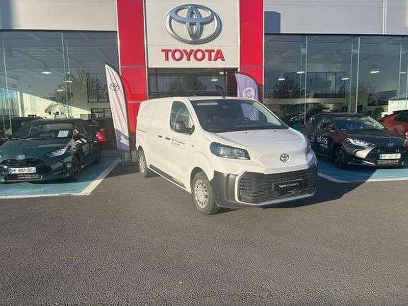 Utilisé 2024 Toyota Proace Van | 28 995 € (Prix assez cher) - Image 1/1