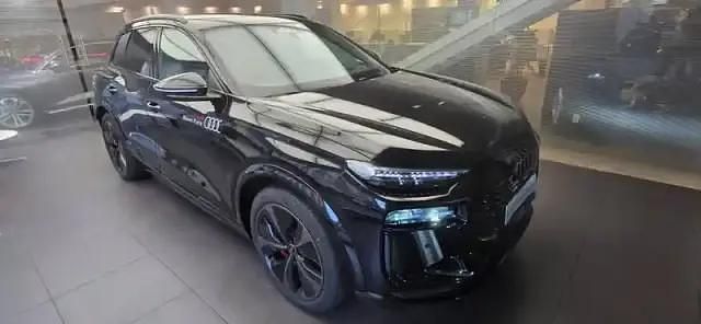 Noir Utilisé 2024 Audi Q6 e-tron S-Line SUV | 97 770 € (Prix cher) - Image 1/4