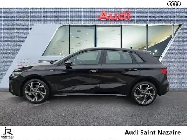 Occasion Audi A3 S-Line 10 ch (7 kW) 2022 Noir mythic metal Berline