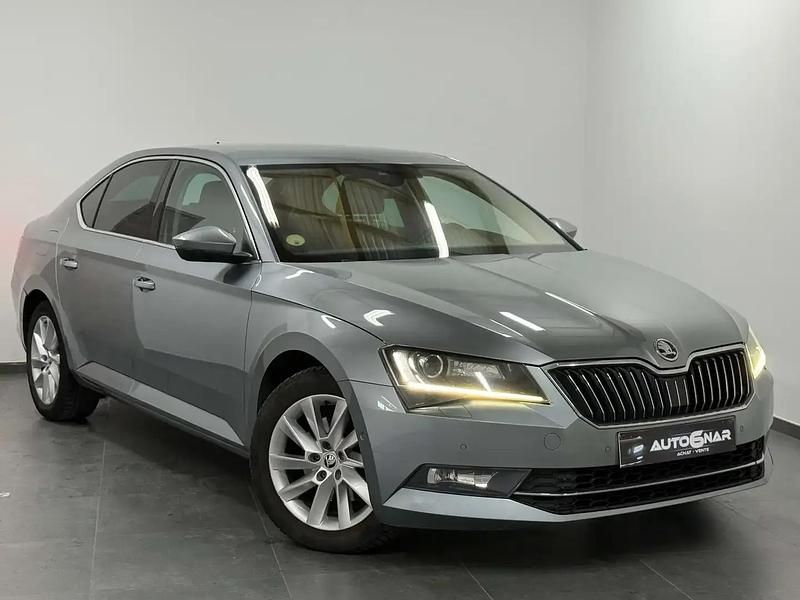 Gris Utilisé 2017 Skoda Superb Berline | 10 450 € - Image 1/4