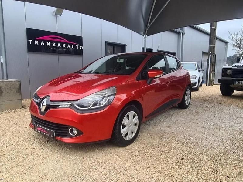 Rouge Occasion 2012 Renault Clio IV Expression Berline | 6 990 € (Bon prix) - Image 1/4