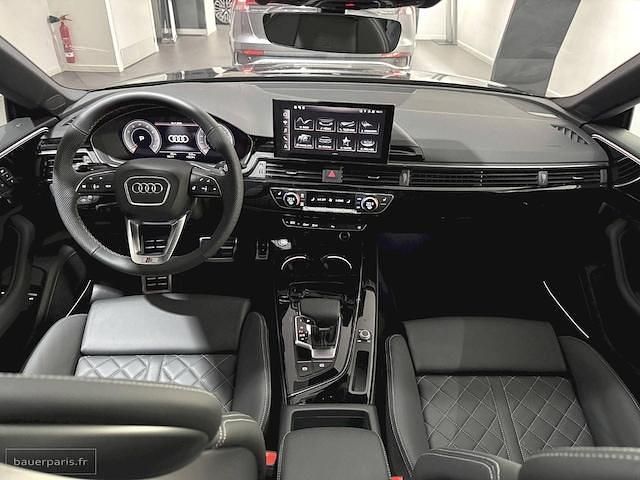 Occasion Audi A5 Sportback S-Line 204 ch (150 kW) 2025 Noir mythique métallisé Citadine