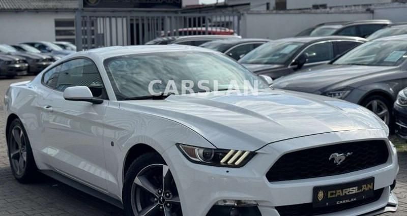 Blanc Occasion 2016 Ford Mustang Premium Coupé | 22 998 € - Image 1/4
