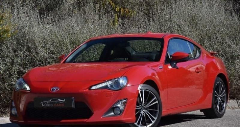 Rouge Utilisé 2015 Toyota GT86 GT Coupé | 21 990 € - Image 1/4