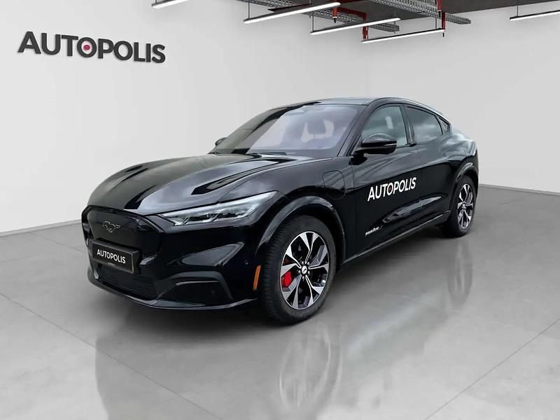 Noir Utilisé 2023 Ford Mustang Mach-E Premium SUV | 55 066 € - Image 1/4