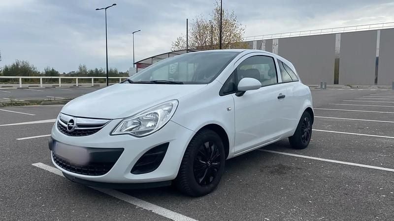 Blanc Utilisé 2013 Opel Corsa Citadine | 5 200 € (Bon prix) - Image 1/4