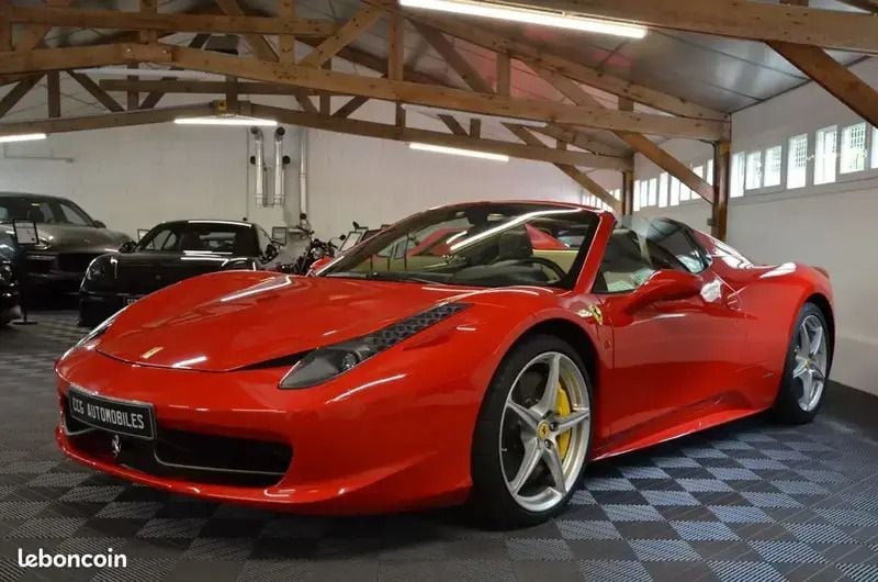 Rouge Utilisé 2012 Ferrari 458 Cabriolet | 236 900 € - Image 1/4
