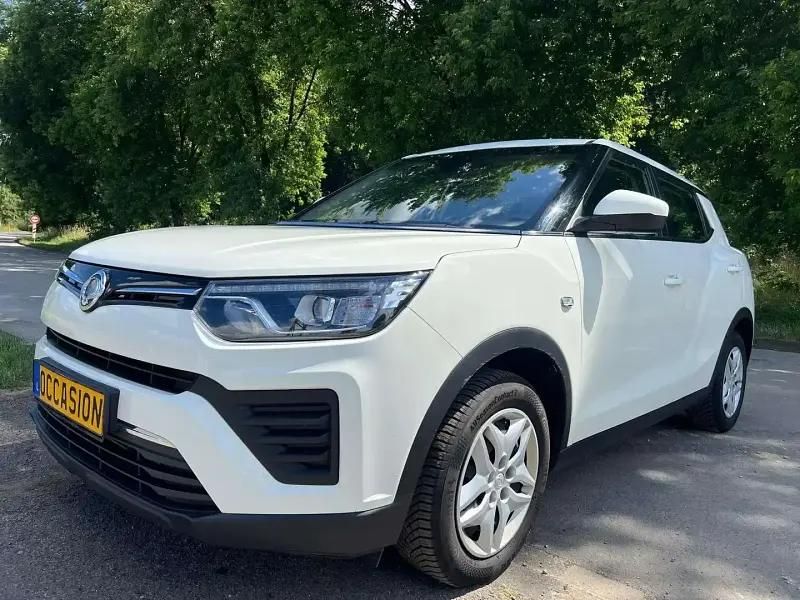 Blanc Utilisé 2021 Ssangyong Tivoli SUV | 9 990 € - Image 1/4